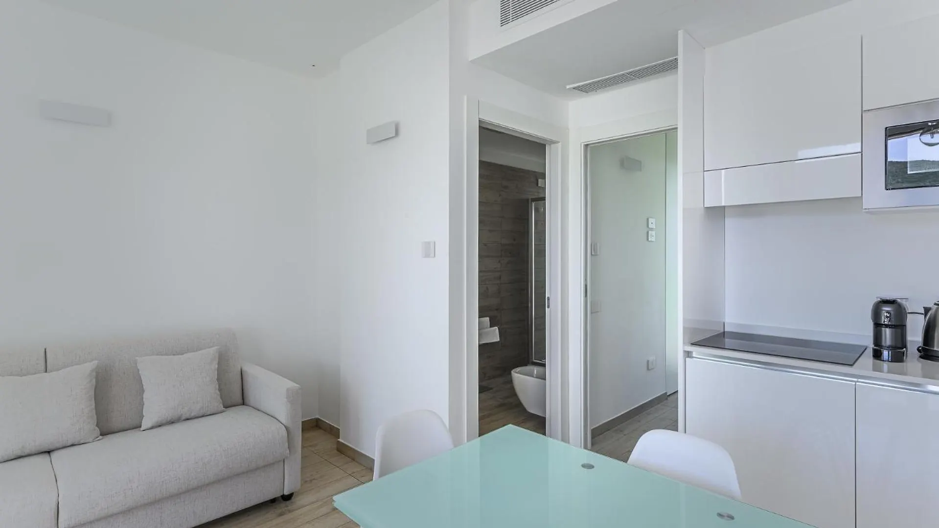 Stunning Capofalcone Charming Apartment B4Vm 4 Per Stintino Italy
