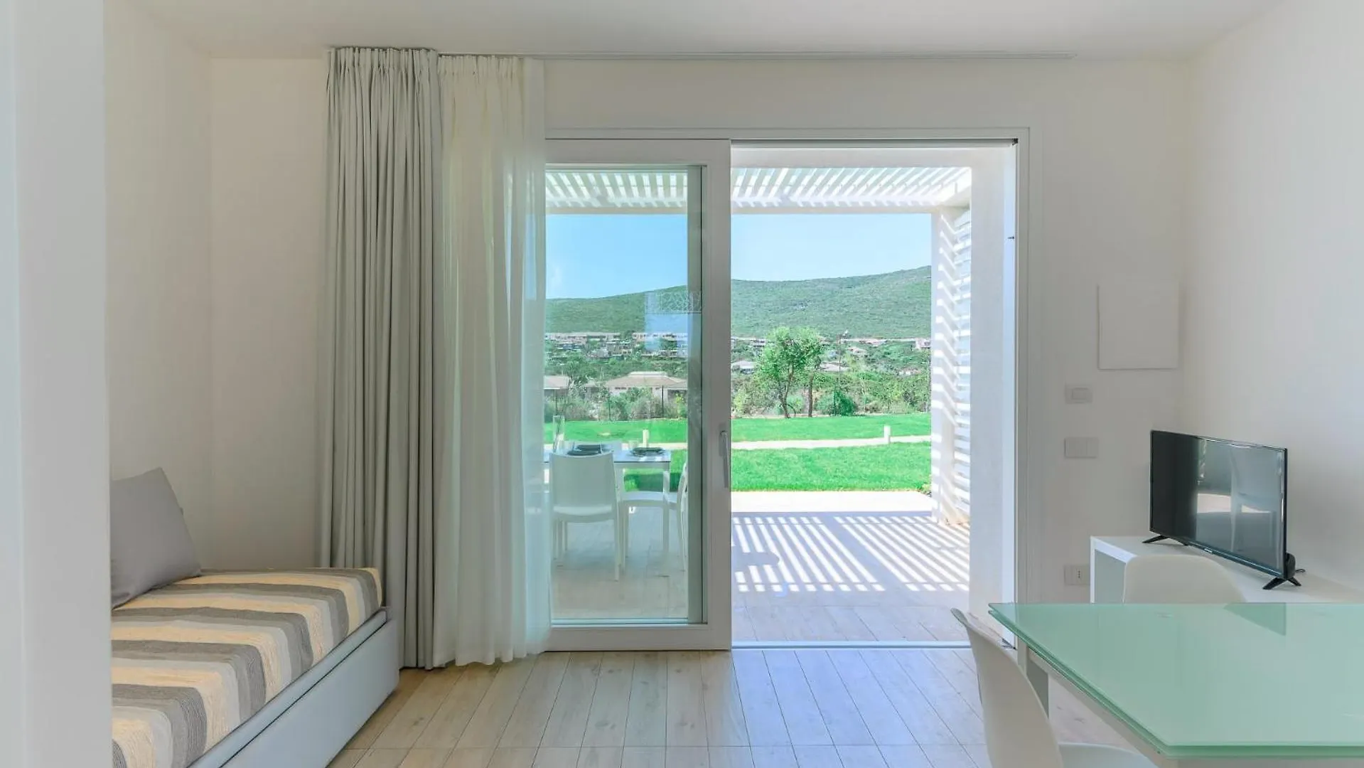 Stunning Capofalcone Charming Apartment B4Vm 4 Per Stintino
